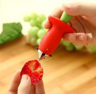 Strawberry Huller Creative Fruit Leaf Remover Kitchen Gadget - Image 2